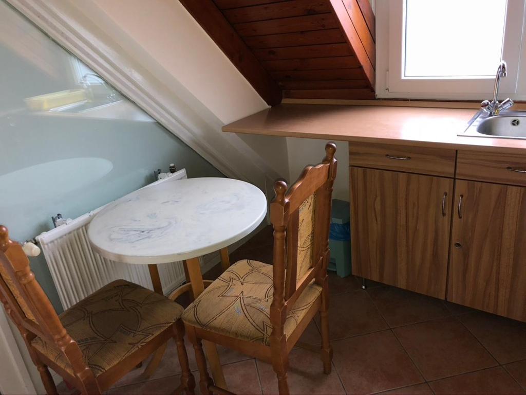 Kálvin Vendégszobák Debrecen Extérieur photo
