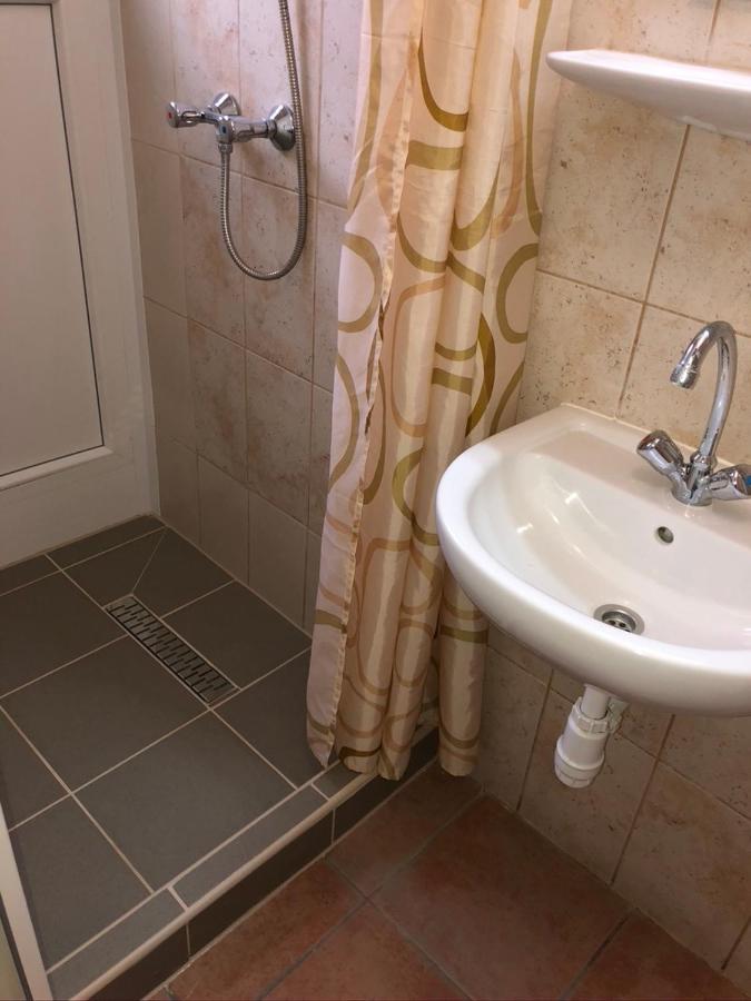 Kálvin Vendégszobák Debrecen Extérieur photo