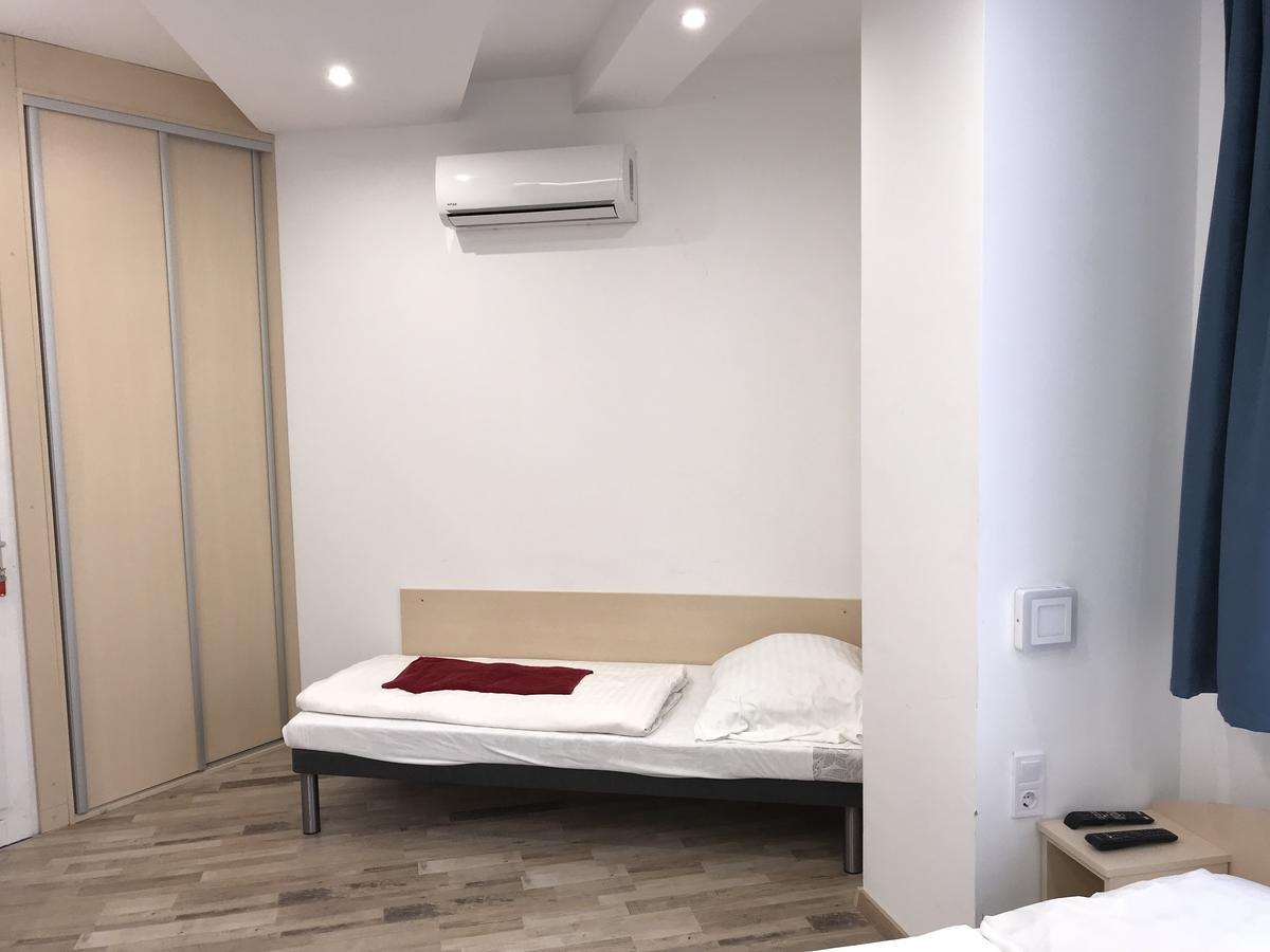 Kálvin Vendégszobák Debrecen Extérieur photo