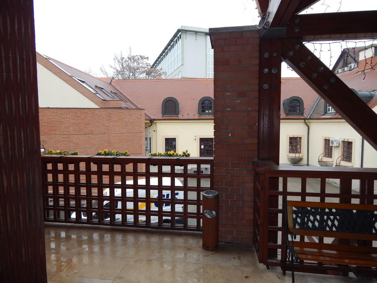Kálvin Vendégszobák Debrecen Extérieur photo