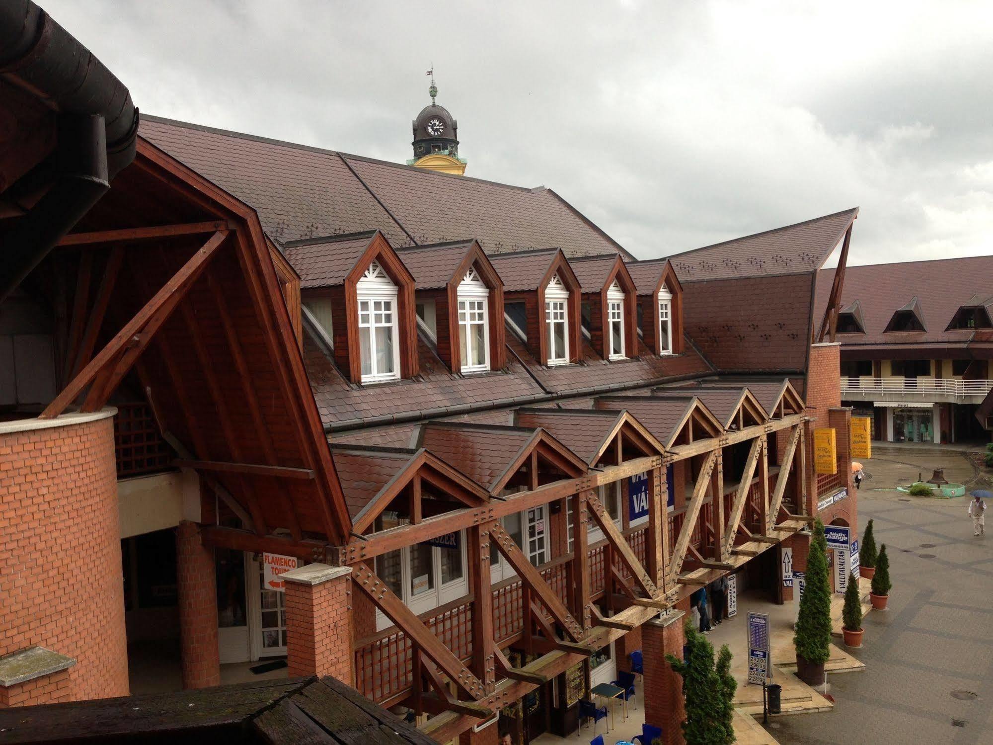 Kálvin Vendégszobák Debrecen Extérieur photo